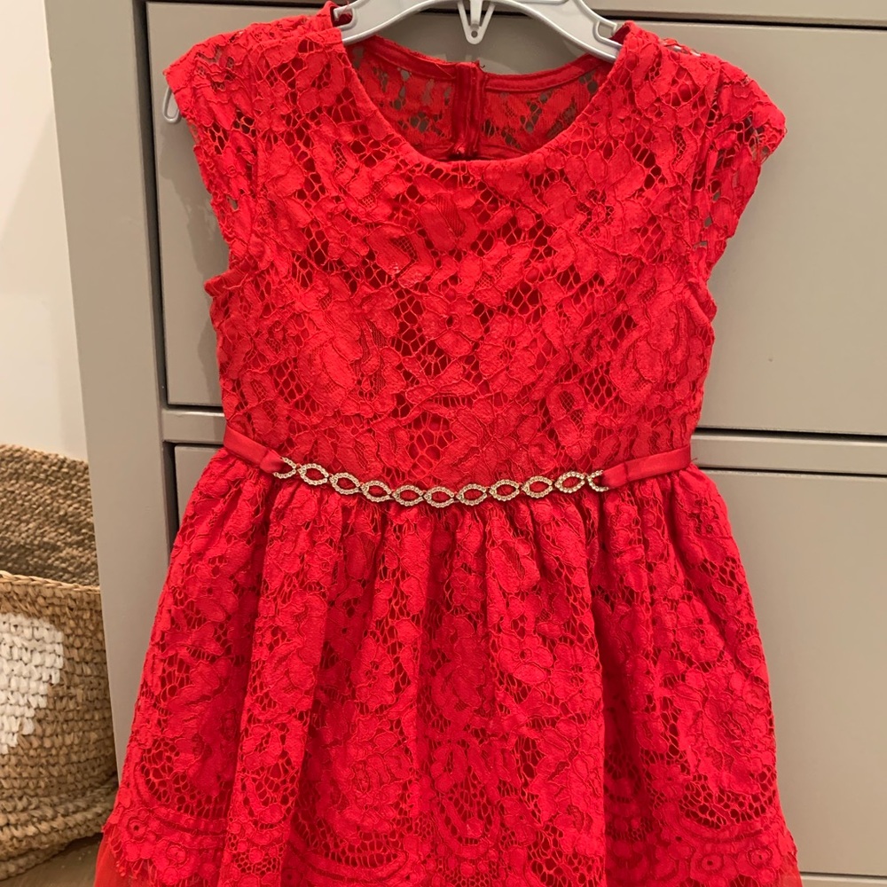 Toddler girl 3t lace short sleeve dress. Used in great condition.